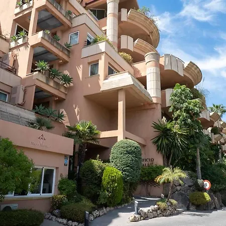 Nueva Andalucia Magna Golf Apartment Marbella